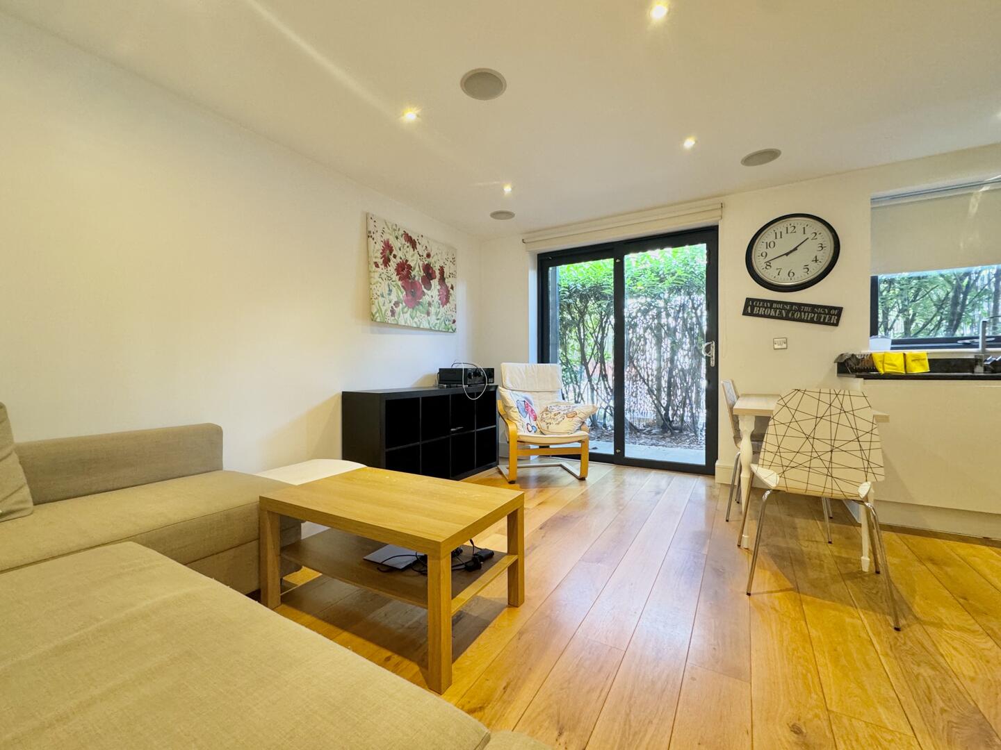 2 bed property in Octave house, Wood Green